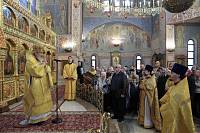 Архиерейское богослужение в Троицком храме Реутова 